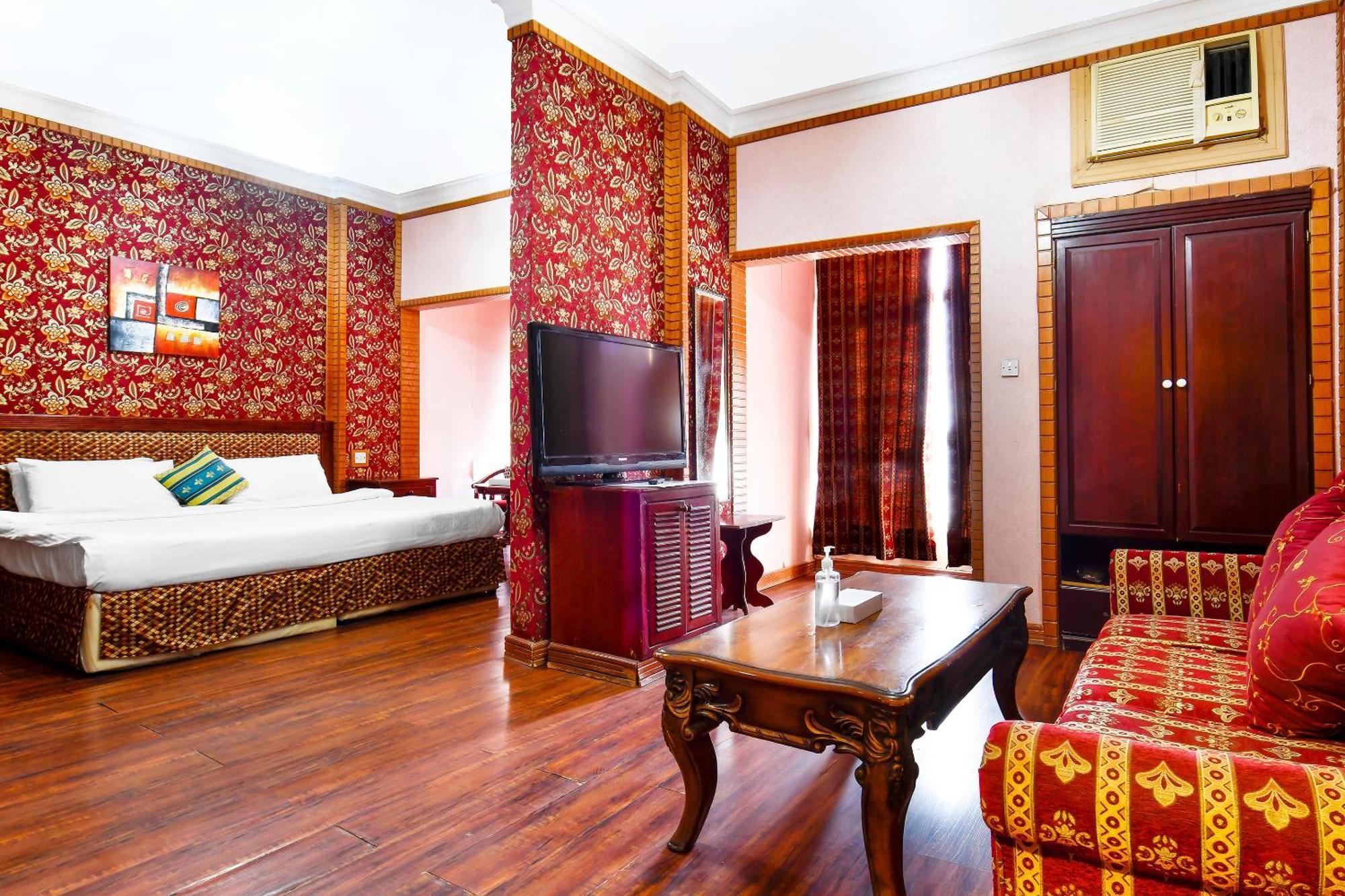 Hotel Capital O 125 Moon Plaza 3*