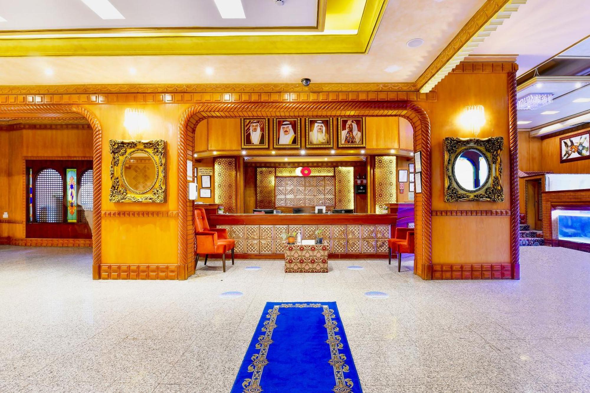 Capital O 125 Moon Plaza Hotel 3*